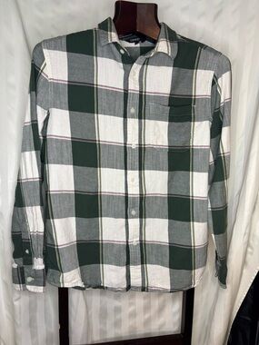 George Green and White Plaid Long-Sleeve Button-Down Shirt